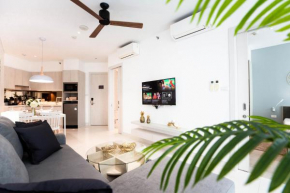 Cassia 1 BR Lake&Pool View apt by NLA